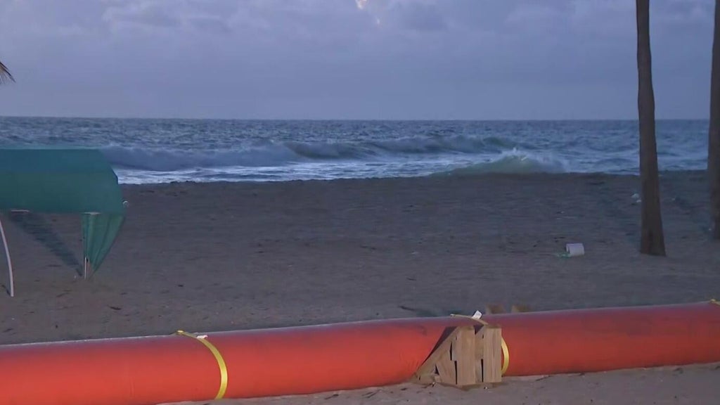 King tides disrupt beachgoers, businesses in Hollywood Beach: "We had to drive in 2 feet of water" — CBS Miami, Tarpon Springs Dining news