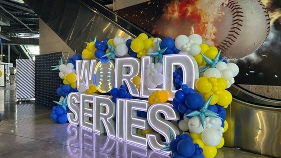 Scenes from outside the stadium| World Series Game 1 gallery — Fox 11 Green Bay Local, Tarpon Springs Arts news