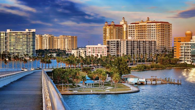 Sarasota commissioners advance vacation rental rules, proposed fee increases — WTSP 10 Tampa Bay, Tarpon Springs Government news