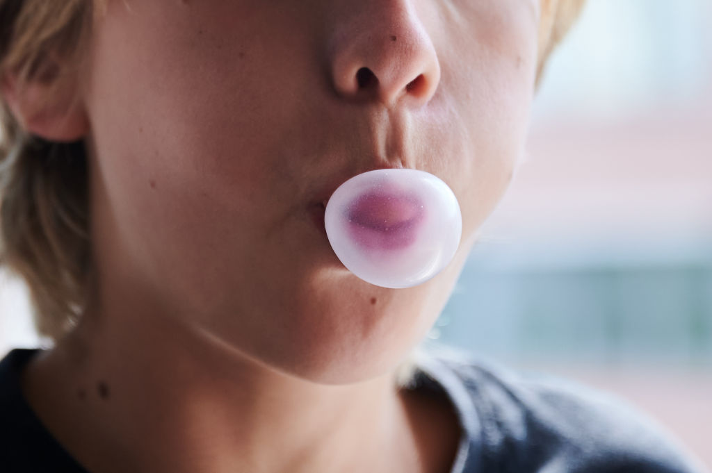Chewing gum could soon be banned in NJ: Here's when and why — FOX 13 Tampa Bay News, Tarpon Springs Community news
