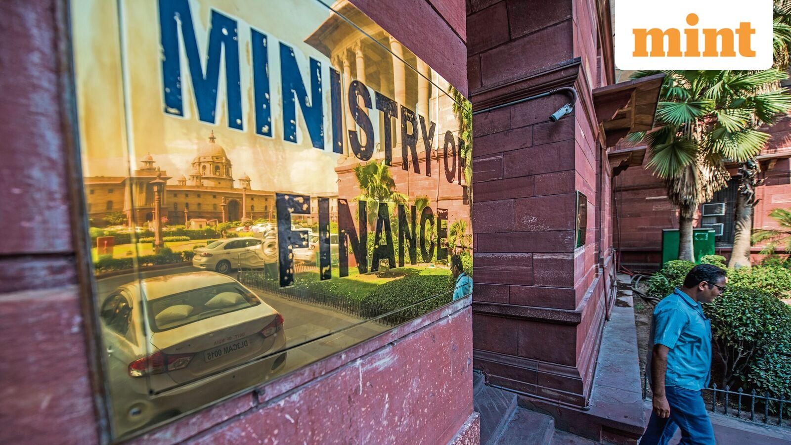 Centre to review pay, pension records four years before retirement — Mint India, Tarpon Springs Technology news