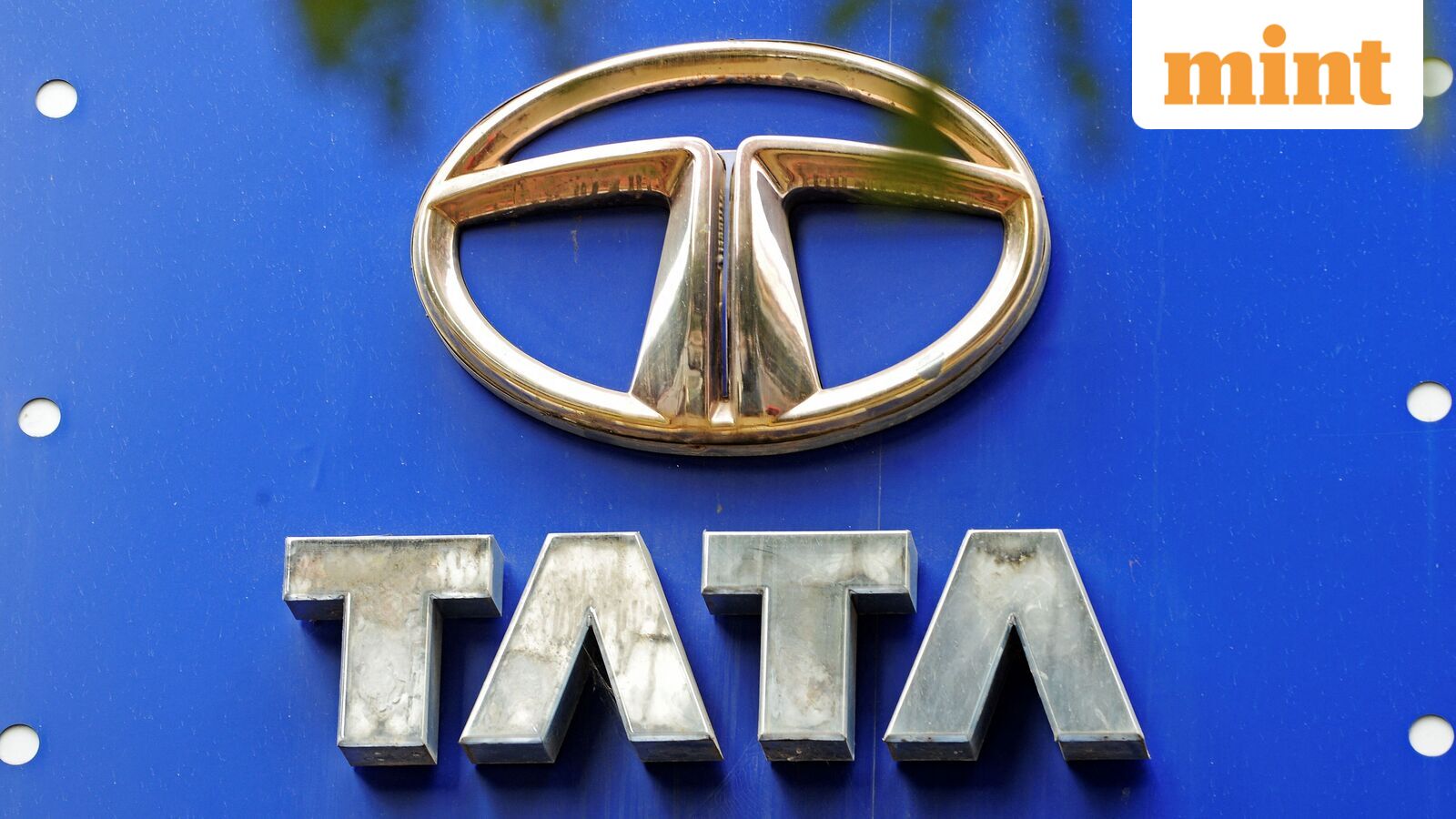 Tata Motors returns to profit with ₹1,254 crore in Q2 earnings as CV sales rise 42% — Mint India, Tarpon Springs Business news